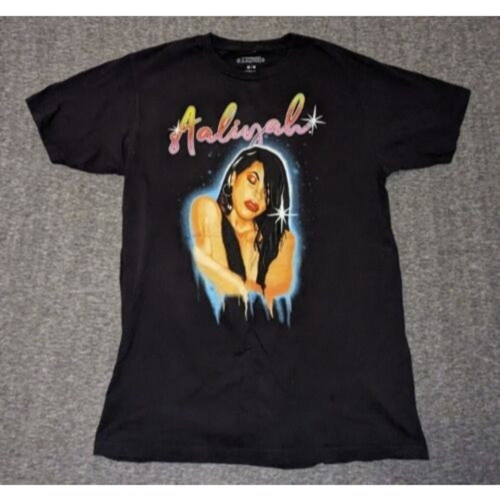 Aaliyah Short Sleeve Men's Graphic T-Shirt/Tee Black sz Medium 90's R&B Music